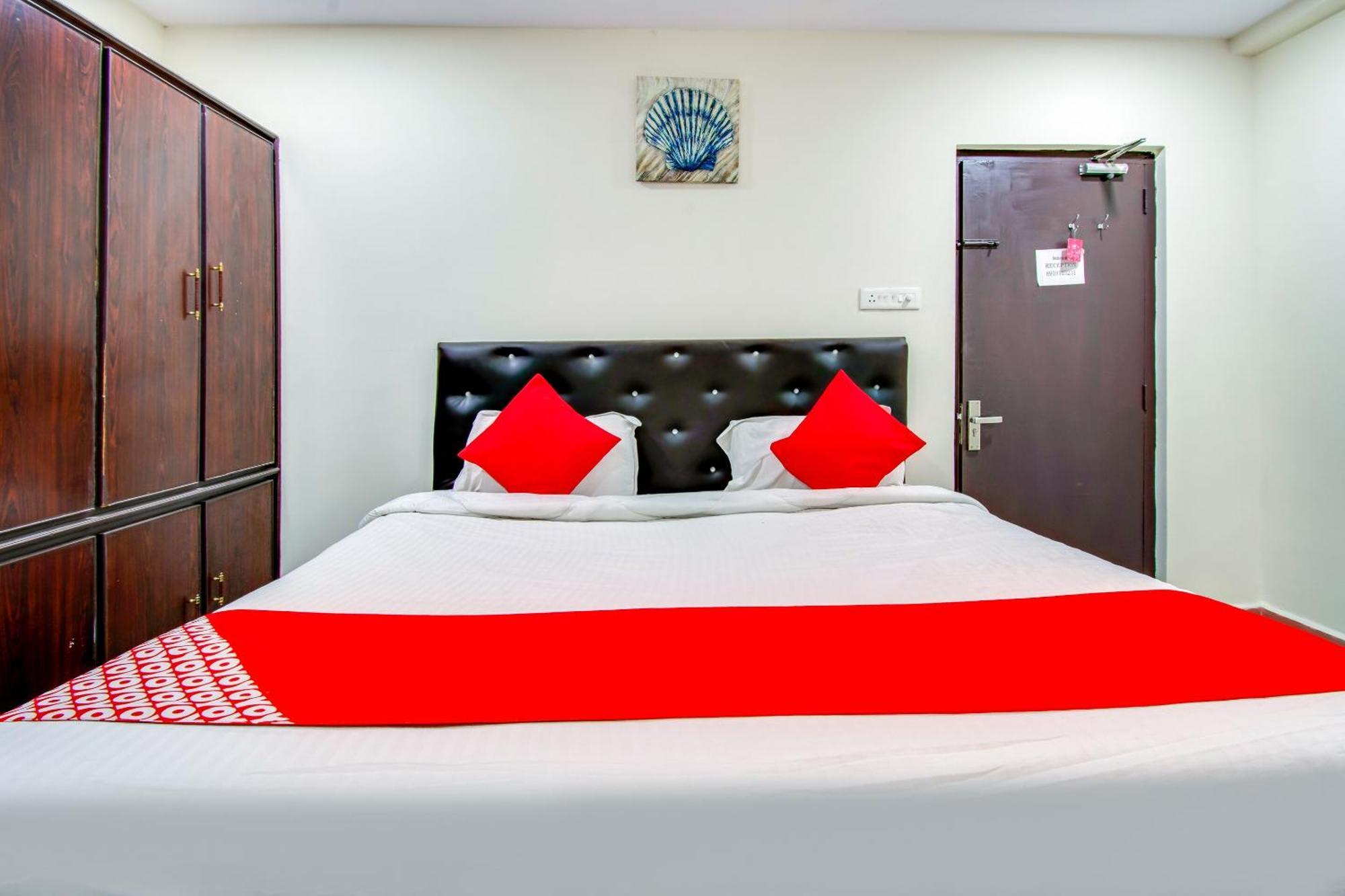 Oyo Akshaya Inn Vijayawāda エクステリア 写真