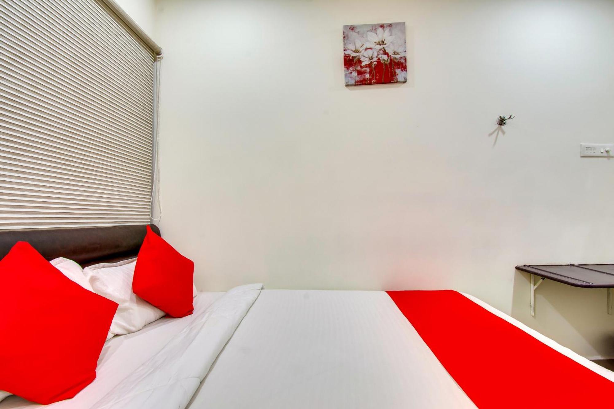 Oyo Akshaya Inn Vijayawāda エクステリア 写真