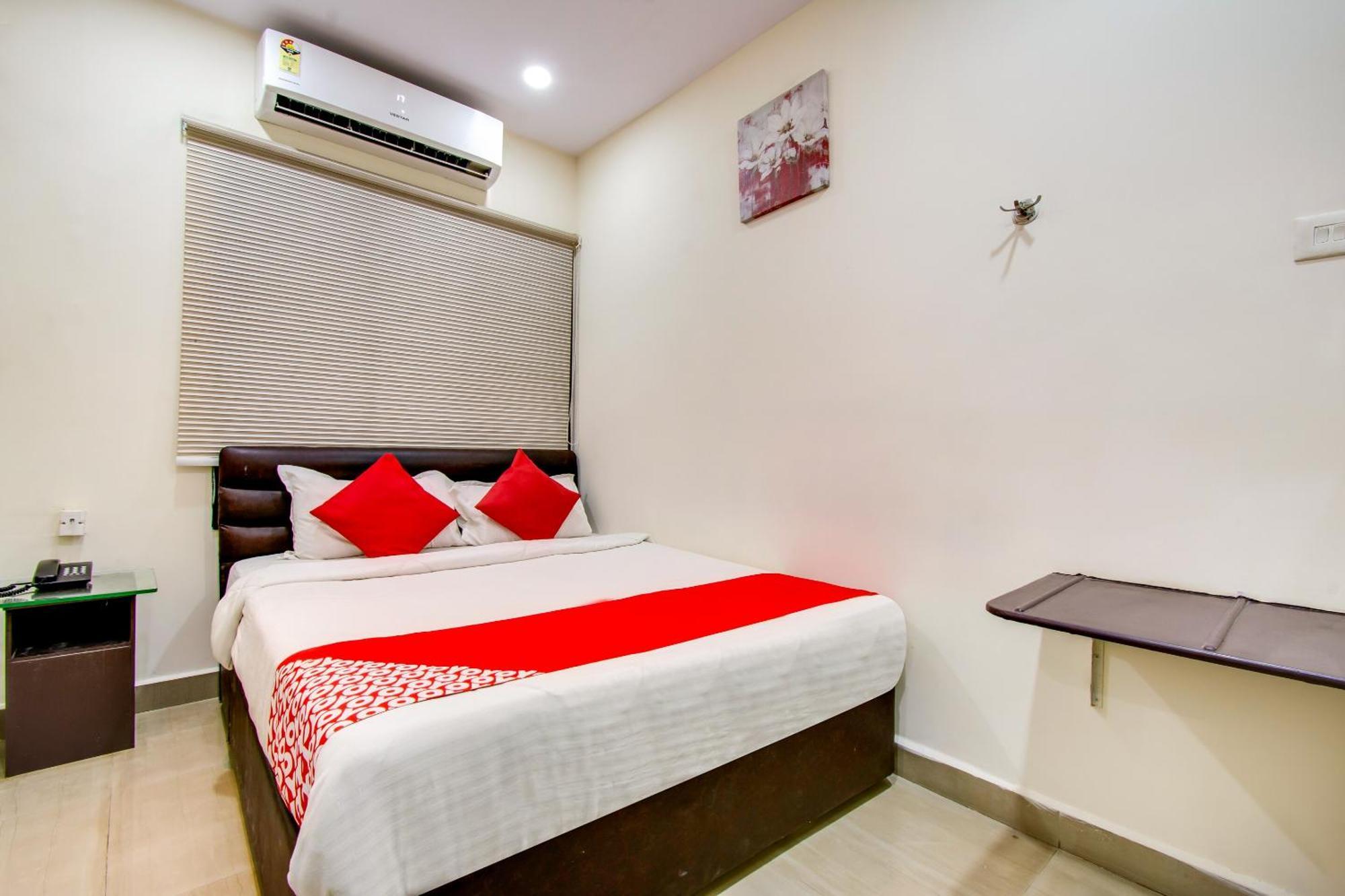 Oyo Akshaya Inn Vijayawāda エクステリア 写真