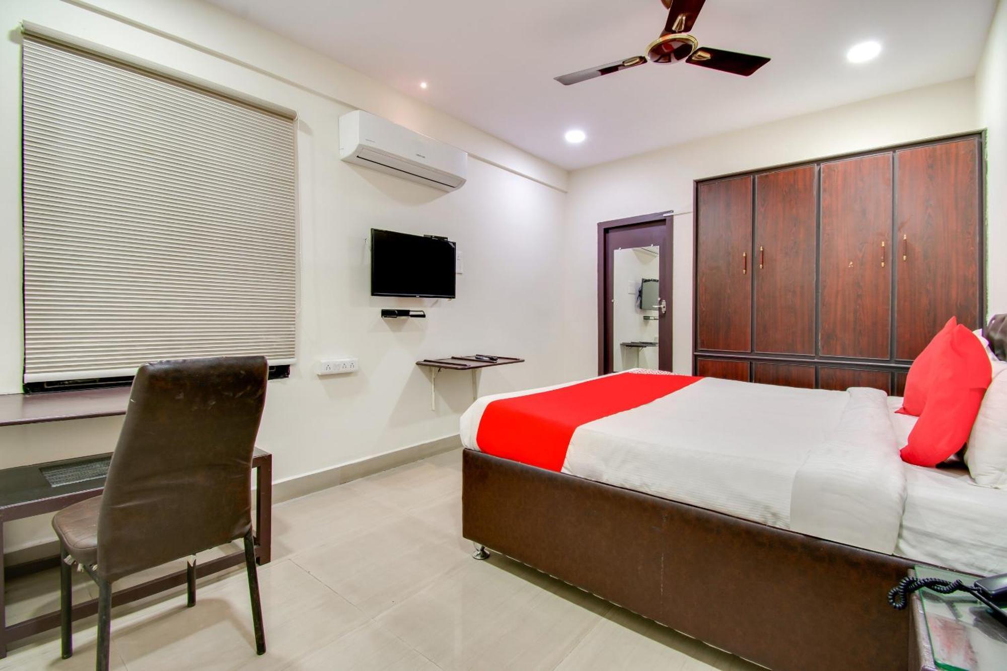 Oyo Akshaya Inn Vijayawāda エクステリア 写真