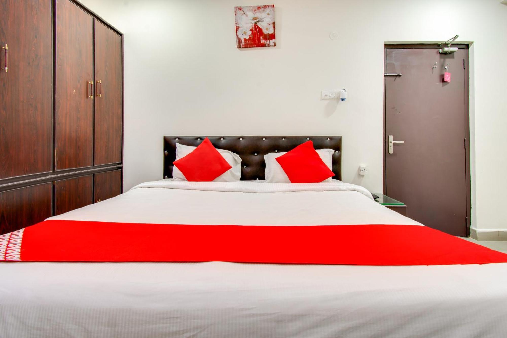 Oyo Akshaya Inn Vijayawāda エクステリア 写真