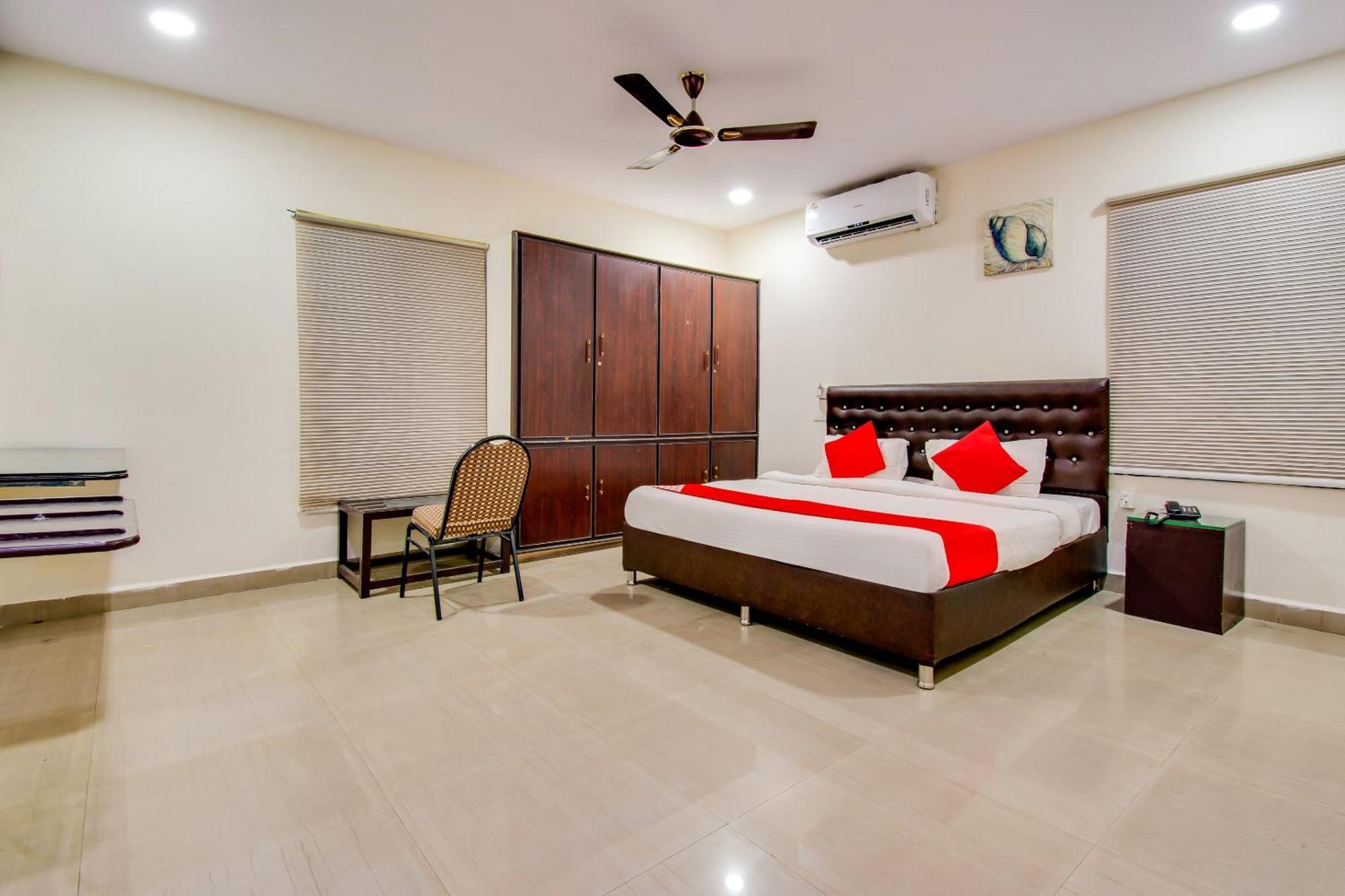 Oyo Akshaya Inn Vijayawāda エクステリア 写真