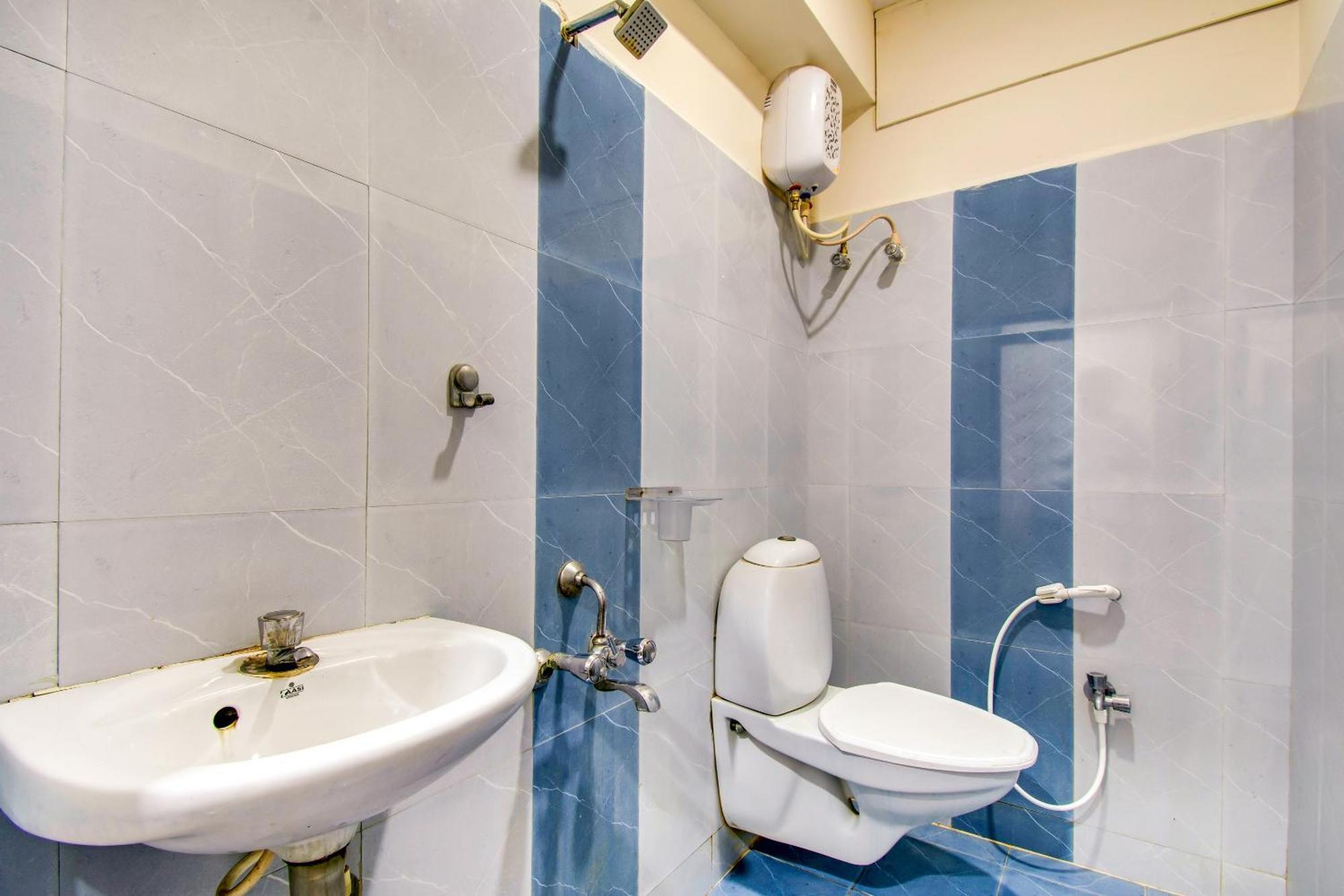 Oyo Akshaya Inn Vijayawāda エクステリア 写真